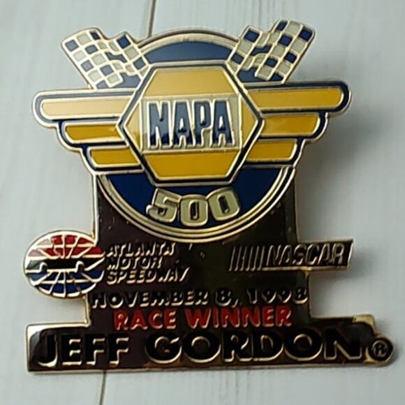 NASCAR NAPA 500 Atlanta Motor Speedway 1998 Winner Jeff Gordon Pin - Picture 1 of 2